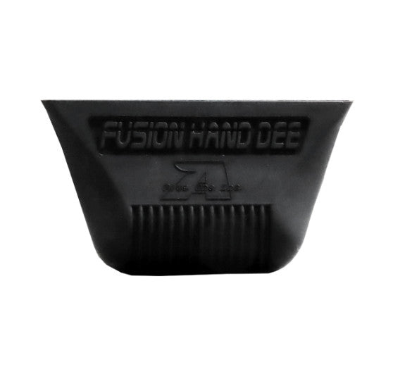 Ergonomic rounded grip of the Fusion Hand Dee for comfortable, precise window cleaning.